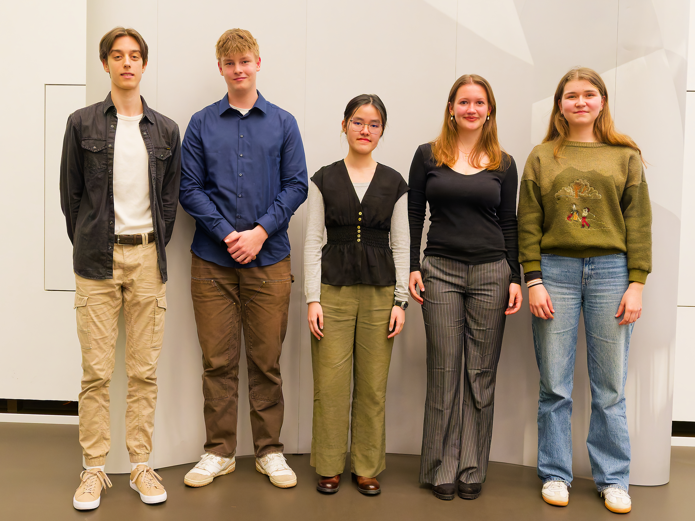 Die Siegerinnen und Sieger 2024 (v.l.n.r.): Maurice Zemp, Jan Carl Peter Krolzig, Jenny Tu, Lana Kronenberg, Jael Gürber (Foto: Thomas Landolt)